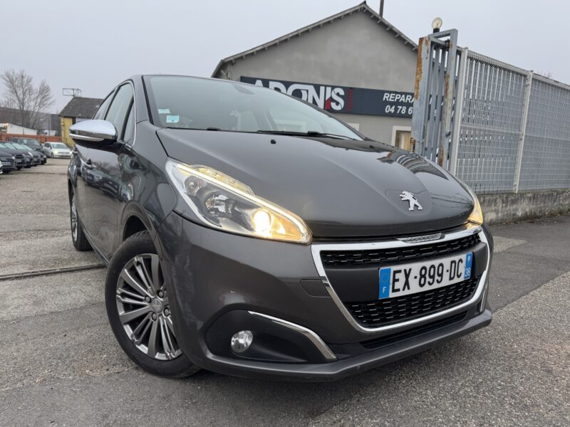 PEUGEOT 208 (2) 1.2 PURETECH 82 ALLURE